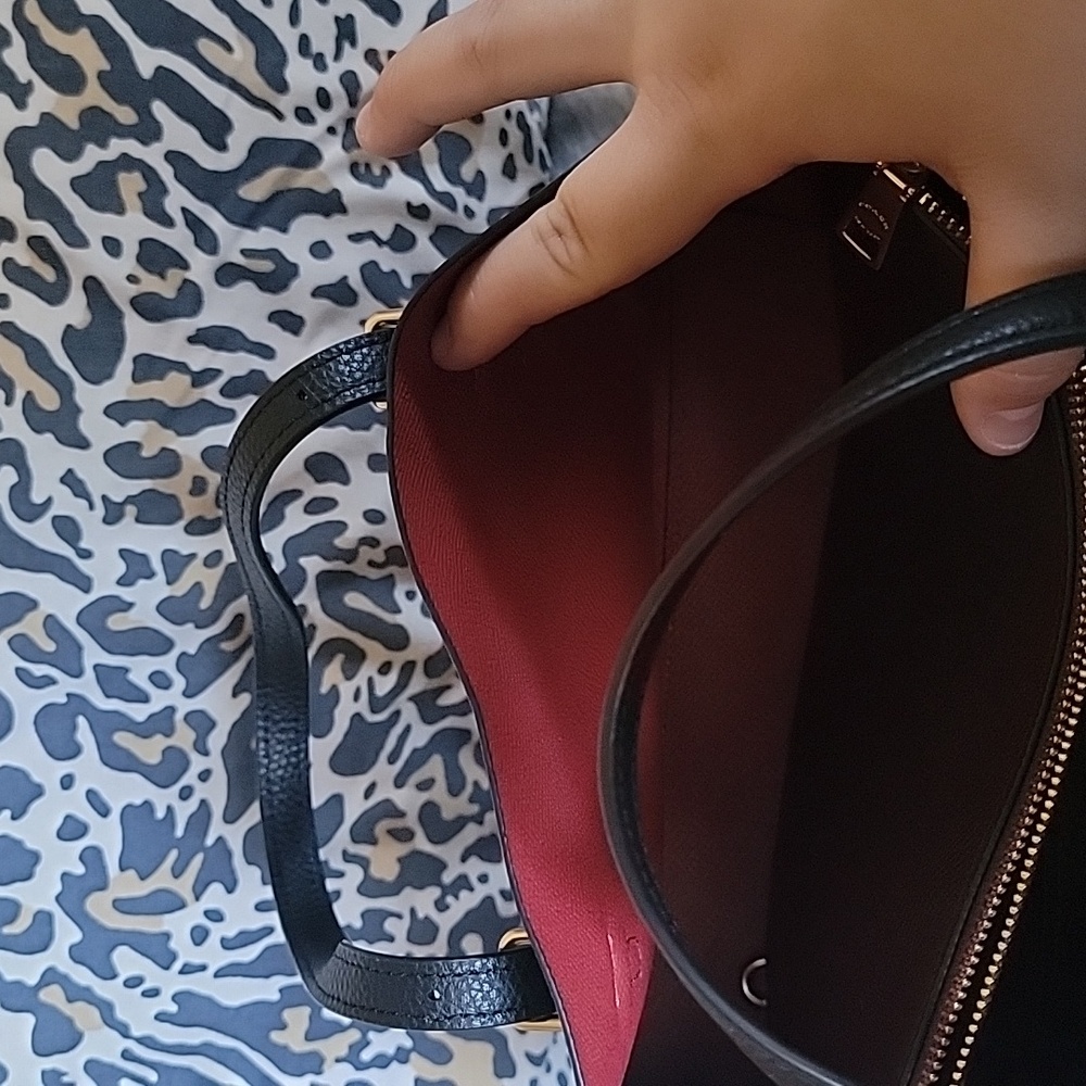 ××××Coach Giveaway×××× 9 different pampered items - Picture 5 of 7